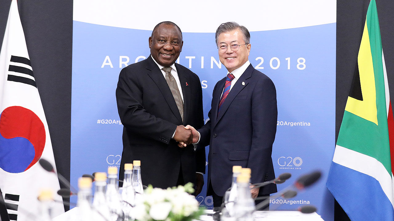 G20 문재인 대통령, 시릴 라마포사 남아공 대통령 (사진=연합뉴스)