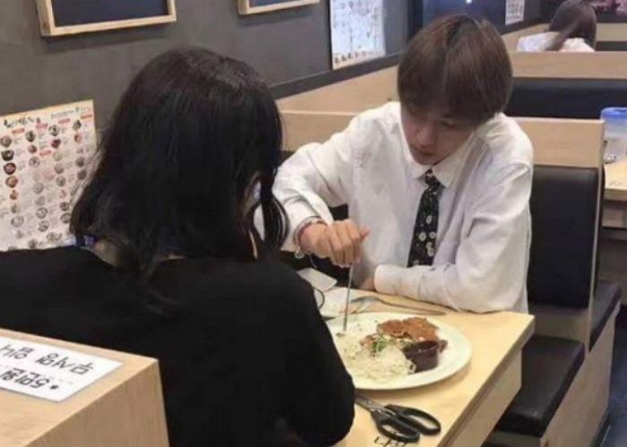 '연예계 핵인싸' 방탄소년단 뷔의 의외의 인맥 5
