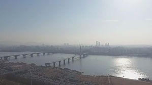 서울에 초미세먼지 주의보&hellip;"외출 자제&middot;마스크 착용"