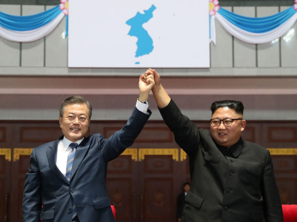Moon Jae-in, Kim Jong-un (Yonhap)