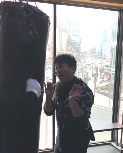 '처음으로 때려봄