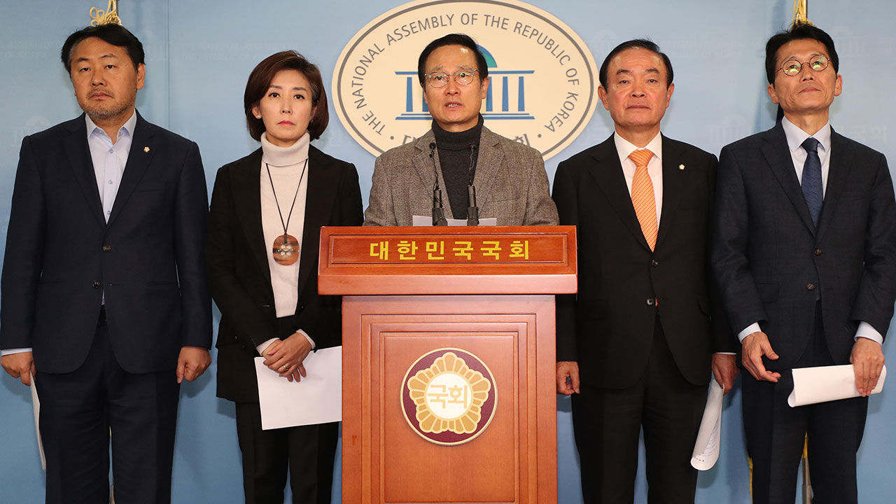기사 대표 이미지:여야, 1월 임시국회 소집 신경전…정당별 셈법 제각각