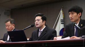 공식 기자 회견하는 김태우 수사관 (사진=연합뉴스)