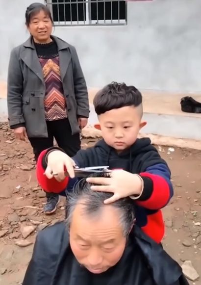 6살배기 미용사의 현란한 커트 실력