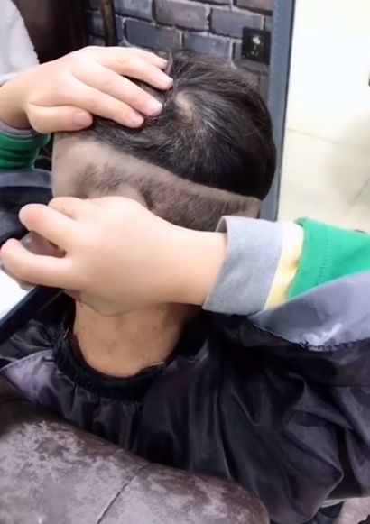 6살배기 미용사의 현란한 커트 실력