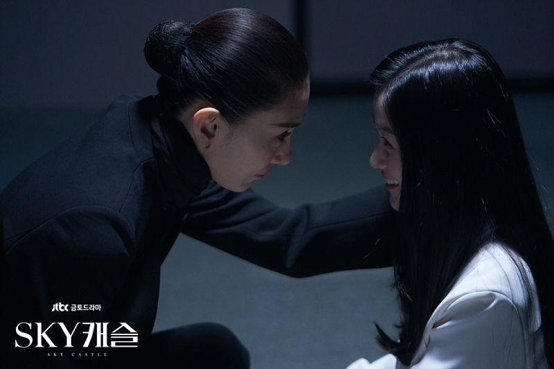 'SKY 캐슬' 김서형, '울면서 김주영을 바라봤다…많이 외로웠다