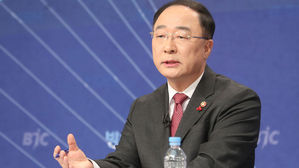 홍남기 "위기 해소 안되면 고용위기지역 지정 기간 연장 적극 검토"