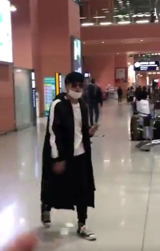 포즈부터 옷차림까지…공항서 빅뱅 패러디한 일본 팬들