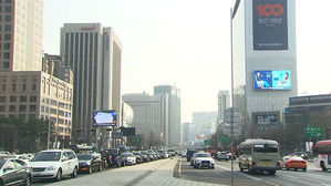 서울 미세먼지 '보통'&hellip;경기&middot;인천 등 여전히 '나쁨'