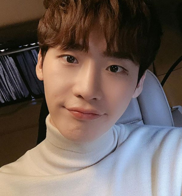 Lee Jong Suk