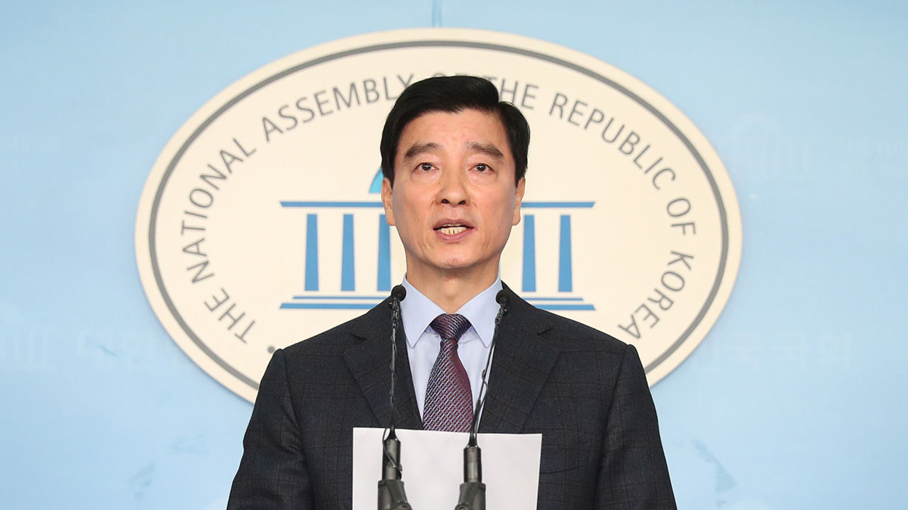 기사 대표 이미지:민주당 "황교안, 핵무장론으로 보수층 구애…수구세력 민낯"