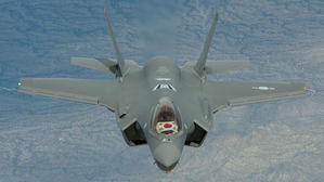 F-35A 2대, 오늘 청주기지 첫 도착…韓도 스텔스 전투기 보유국