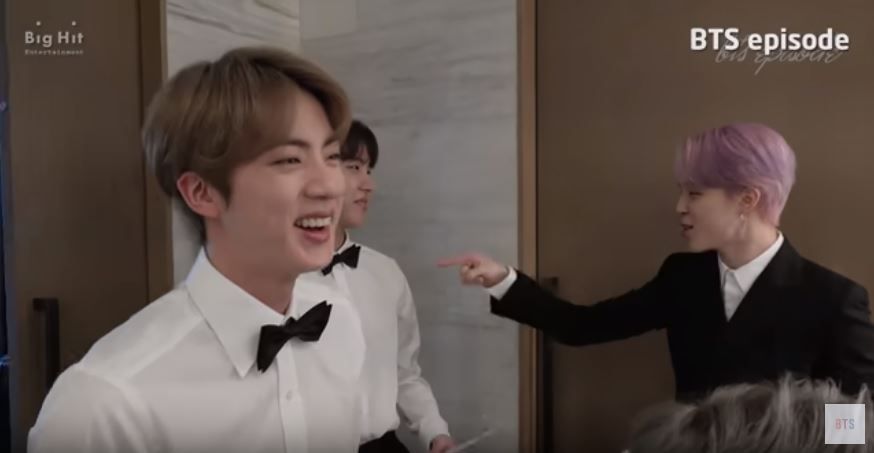 '그래미어워즈' 참석 전 RM에게 속성 영어 강의받는 '방탄소년단' 멤버들…인간미 뿜뿜