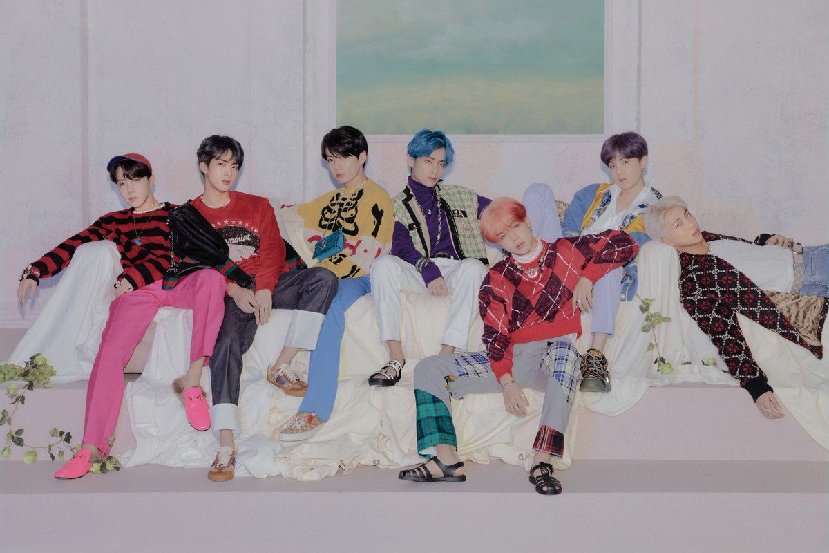 '그래미어워즈' 참석 전 RM에게 속성 영어 강의받는 '방탄소년단' 멤버들…인간미 뿜뿜