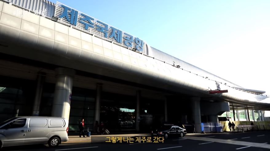 유튜버 데뷔한 이영자, 드디어 첫 영상 공개…넋 놓고 보게 만드는 먹방 '눈길'