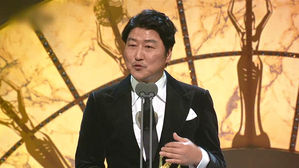 송강호, '엑설런스 어워드' 수상한다&hellip;亞 배우 최초