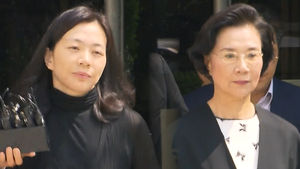 [영상] '가사도우미 불법고용' 이명희&middot;조현아 징역형 집행유예