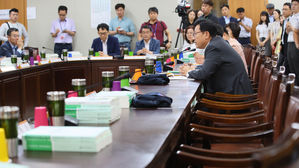 노동계 대표 근로자위원들이 불참한 최저임금위 10차 전원회의 (사진=연합뉴스)
