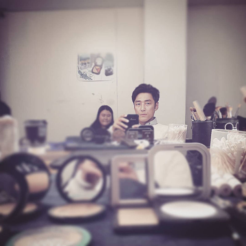 지진희 어딘가 이상한 '거울 셀카' 재조명 (사진=지진희 인스타그램 캡처)
