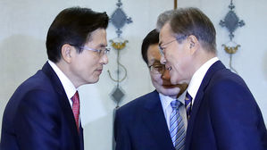 문재인 대통령-자유한국당 황교안 대표 (사진=연합뉴스)
