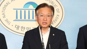 더불어민주당 일본경제침략대책특별위원회 간사인 오기형 변호사 (사진=연합뉴스)