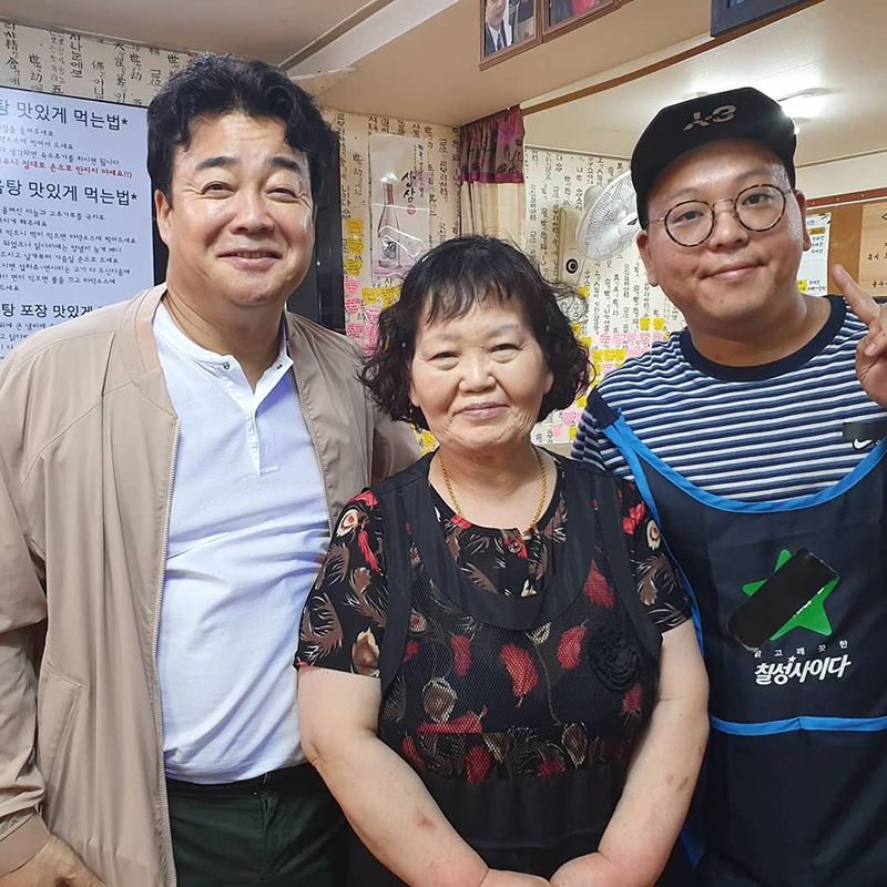 백종원에게 감사 인사 전한 '홍탁집' (사진=SBS '백종원의 골목식당' 방송화면, 인스타그램 'sanghoon_kwon84' 캡처)