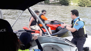 수상레저 불법행위 단속 (사진=인천해경, 연합뉴스)