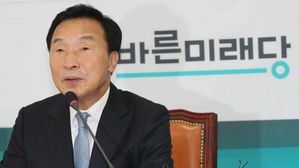 취임1주년 기자간담회하는 바른미래당 손학규 대표 (사진=연합뉴스)