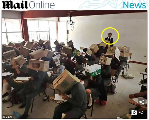 커닝 막으려 학생들 머리에 '판지 상자' 씌운 교사 논란