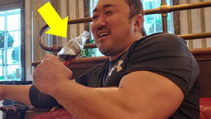 [스브스타] 콜라병도 쭈쭈바(?)로 만들어버리는 마동석의 '어마어마한' 팔뚝