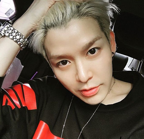 강성훈, 팬 선물 되팔기 논란에 해명 (사진=강성훈 인스타그램 캡처)