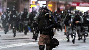 홍콩 복면금지법 위반 첫 기소…18세 대학생·38세 여성