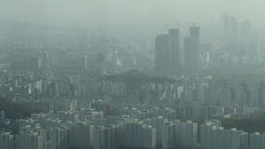 '답답한 공기'&hellip;서울 등 초미세먼지 농도 올가을 들어 최고