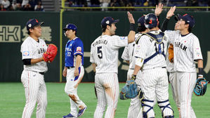 [영상] "추격하면 달아나고" 한일전 20분 하이라이트…내일 복수한다! - 프리미어12