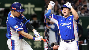 [영상] 김하성 선제 투런·김현수 솔로포 쾅쾅! 일본에 기선제압! - 프리미어12 결승전