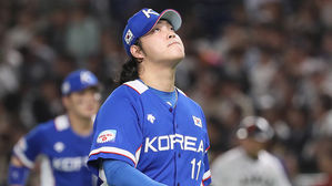 [영상] "버텨야 했는데" '아쉬운 실점' 7회 더 달아난 일본 - 프리미어12 결승