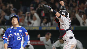 [영상] 일본 벌떼 불펜 공략 못 하고 아쉬운 역전패 - 프리미어12 결승전 16분 하이라이트