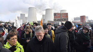 독일 환경운동가 2천 명, 석탄 광산 3곳서 점거시위