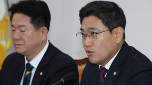 원내대책회의 주재하는 오신환