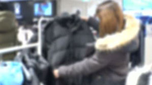 [친절한 경제] "겨울 맞아?" 신상 롱패딩 벌써 '재고떨이'
