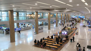 한산한 인천공항 입국장