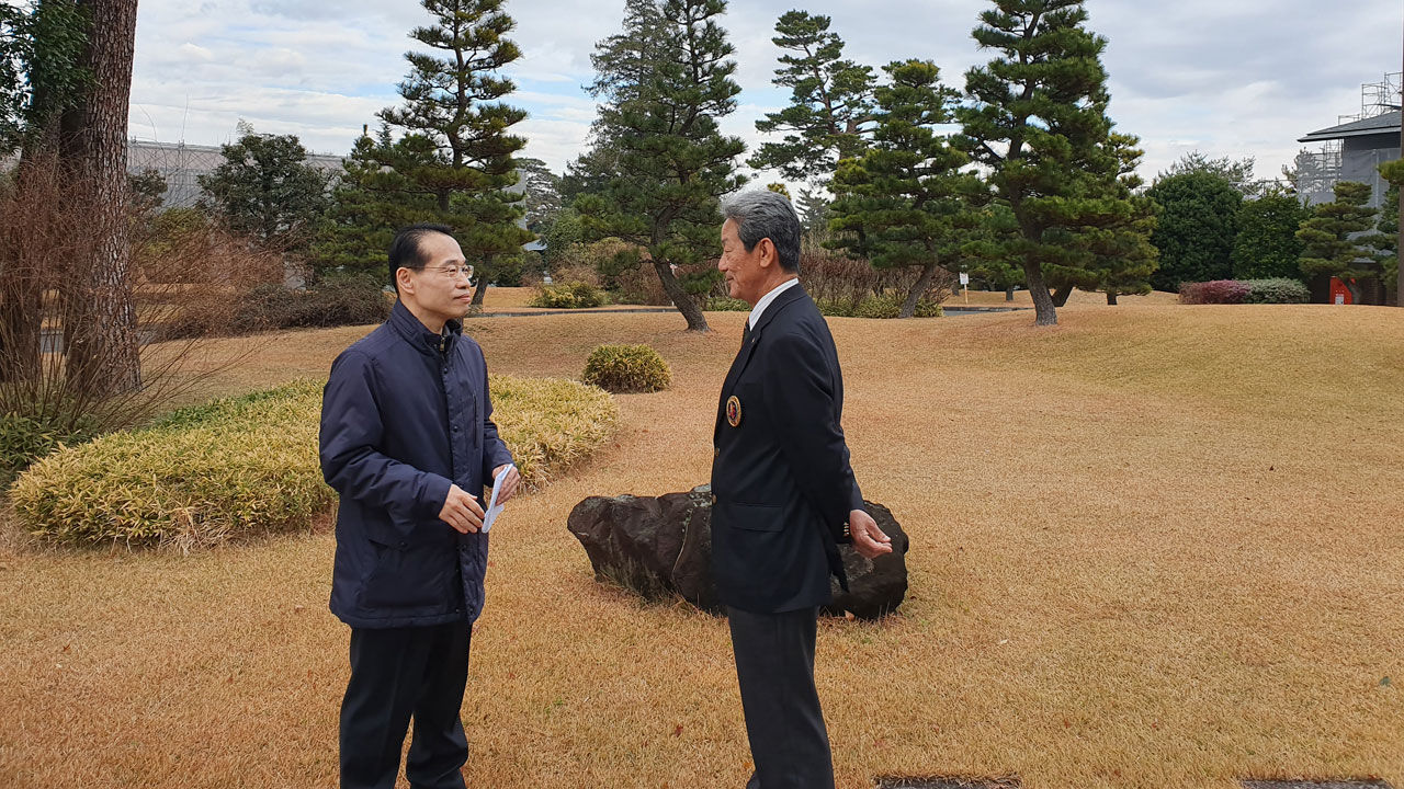 코시 마사오 홍보위원장