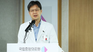 코로나19 중앙 임상위 브리핑 - 방지환 센터장