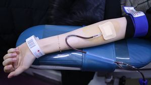 ？코로나19 여파 '혈액 부족' 사태&hellip;'헌혈 릴레이'로 고비 넘겼다