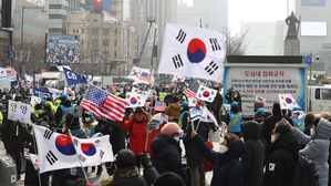 도심 집회 금지 속 열린 범투본 광화문집회