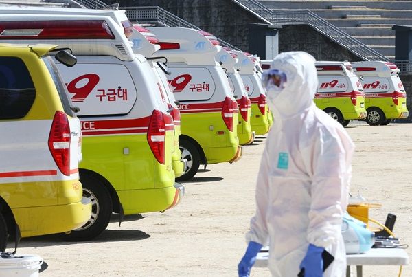 전국서 자발적으로 모이는 의료진들