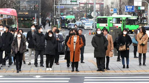 마스크 낀 사람들
