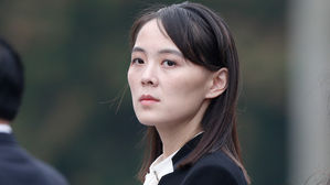 지난 2019년 3월 2일 김정은 북 국무위원장 베트남 방문 당시 호찌민 묘 참배를 수행한 김여정의 모습