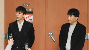 국회 찾아 '타다 금지법' 반대 입장 밝히는 이재웅과 박재욱