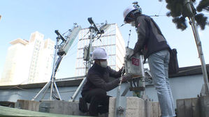 5G '1년'..가입자는 늘었는데 "속 터진다